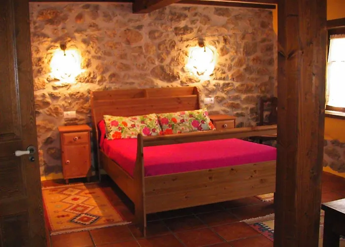 Rurales La Candaliega 公寓